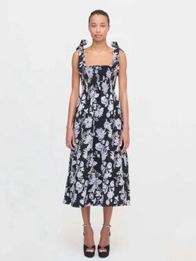 NWT Hill House Home The Ribbon Ellie Nap Dress in Winter Jasmine Brocade Size M